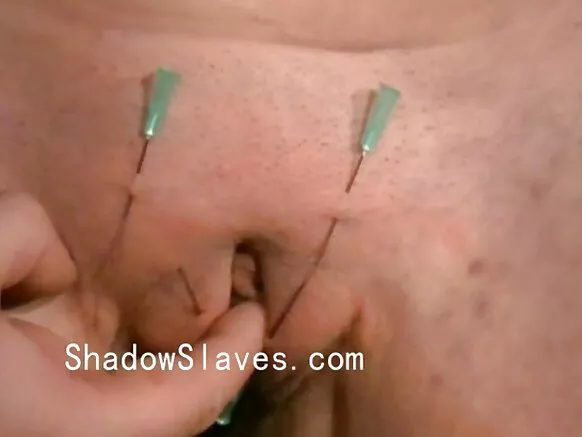 BDSM mawɗo, rewɓe mawɓe ɓuuɓɓe e busty e torla kulɓiniika maccuɗo Siin.