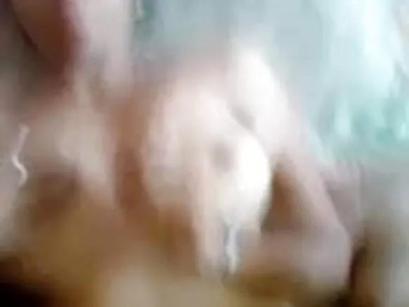 Ɓiɗɗo debbo indiyanke ɓuuɓɗo e sexy mo ɓuuɓri toowndi, weltaare e ɓuuɓri grandes fucks a client.