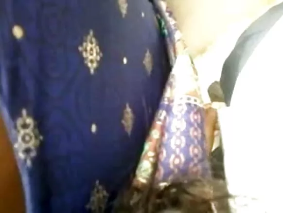Gorko mawɗo mo Tamil Nadu ina fija suka debbo, aunty ina ƴakka e nder jamaanu mawɗo.