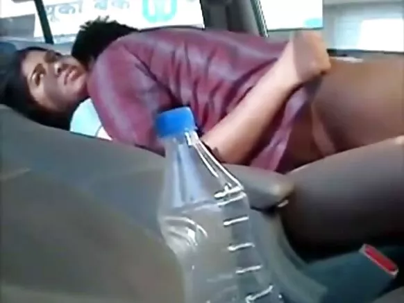 Damn mature hollirta ko video e nder oto mum ngam yimɓe fof njiya.