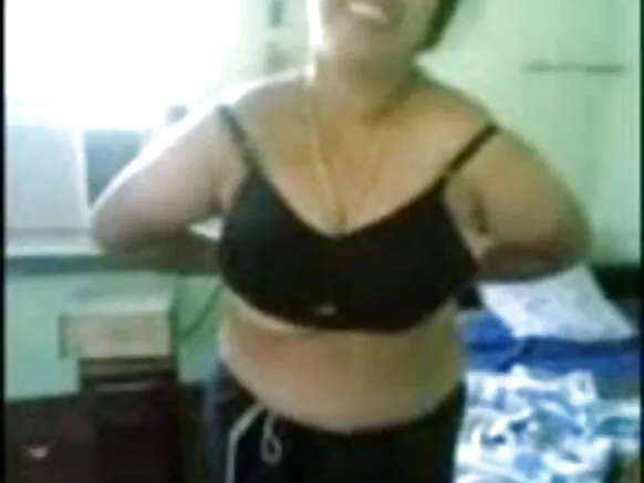 Aunty mawɗo jom gaasa fucked debbo galle indiyanke 1043.