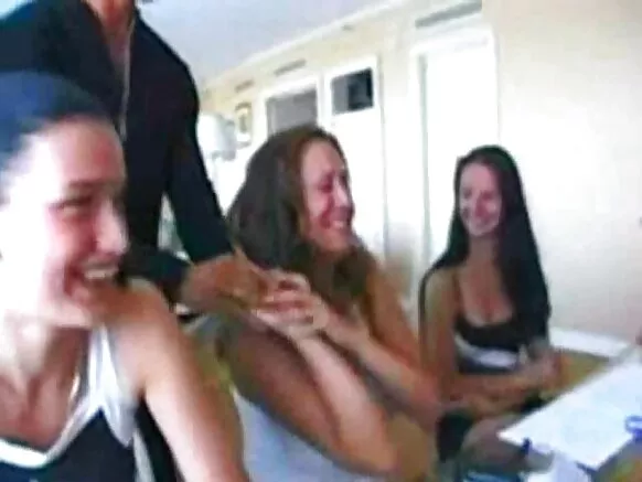 Wideyoo porno Rocco e moms e ɓiɓɓe ina hollita dick makko mawɗo mawɗo.
