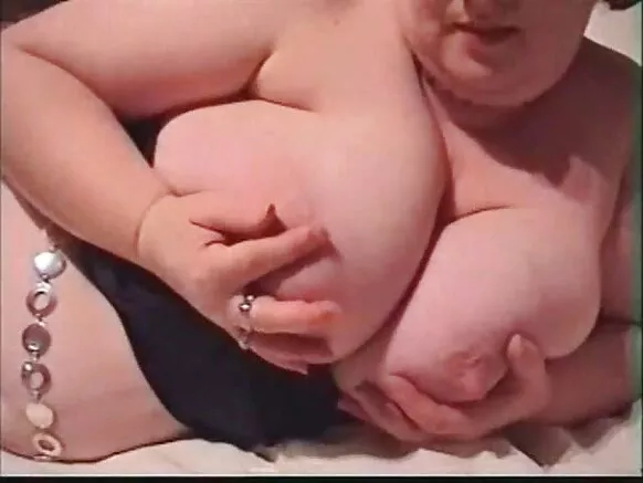 Fiji bbw ɓooyɗo e puccu mawngu e am.