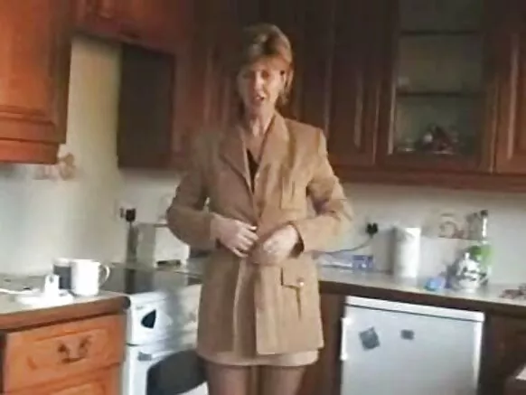 Sarah e nder sosiyeteeji, wideyoo porno e mawɓe.