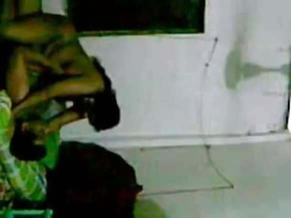 Aunty ɓooyɗo mo wuro konu fucks bengali.