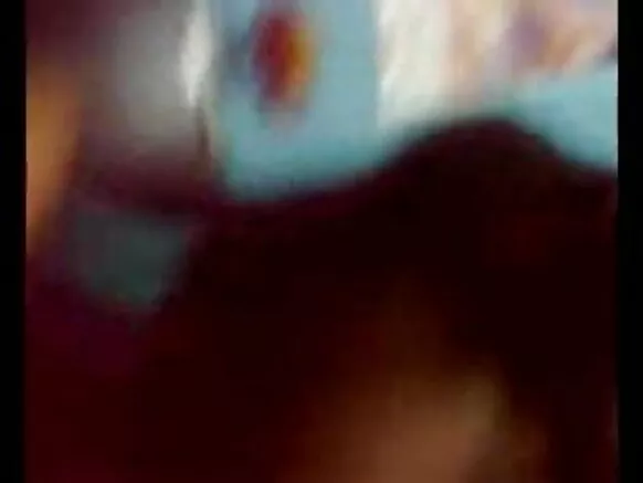 Sexy mature indien milf e ɓuuɓri mawndi e nder wideyoo erotik jogaade jokkondire kaawniiɗe.