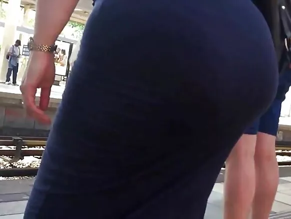 Ƴeewndo mawɗo e Puccu mawngu - Orgasmik busty PAWG MILF - Puccu Voyeur.