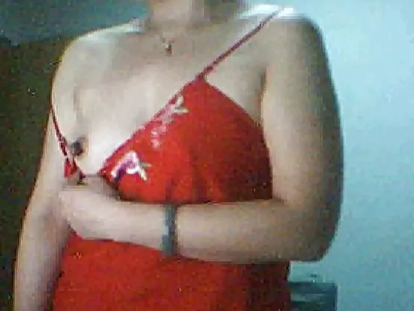 Sinuwaa Asie e webcam, jokkere enɗam e rewɓe.