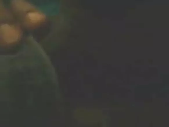 Debbo indiyanke Biritanik e nder porno debbo mawɗo ina waɗa striptease sexy. Cum e dow ƴiye.