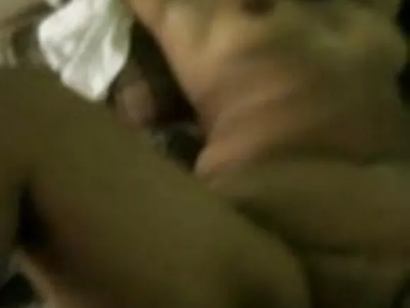 Desi gaasa mawɗo aunty porno e puccu mawngu.