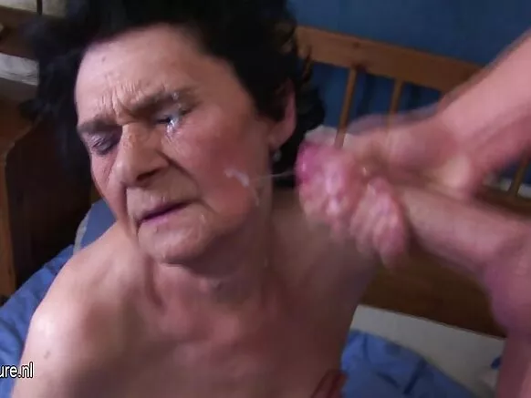 Amateur granny yiɗi fucking ɓooyɗo mbelndi cukalel cum.